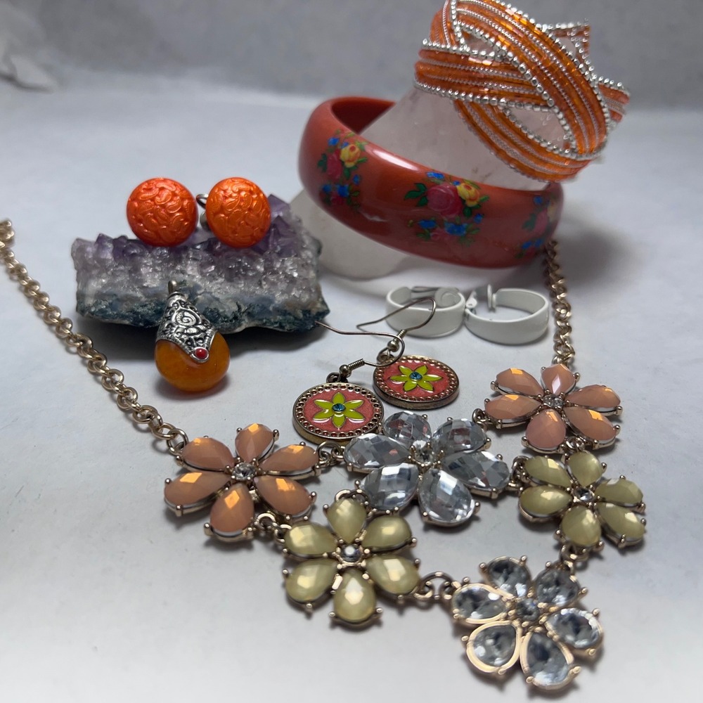 vtg - Modern Jewelry Orange Flowercore Bib Necklace Enamel Earrings Bangle‎ Cuff